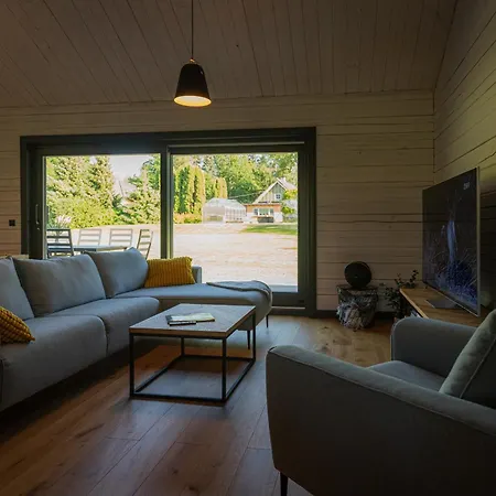 Metsa Puhkemaja Tahkuranna