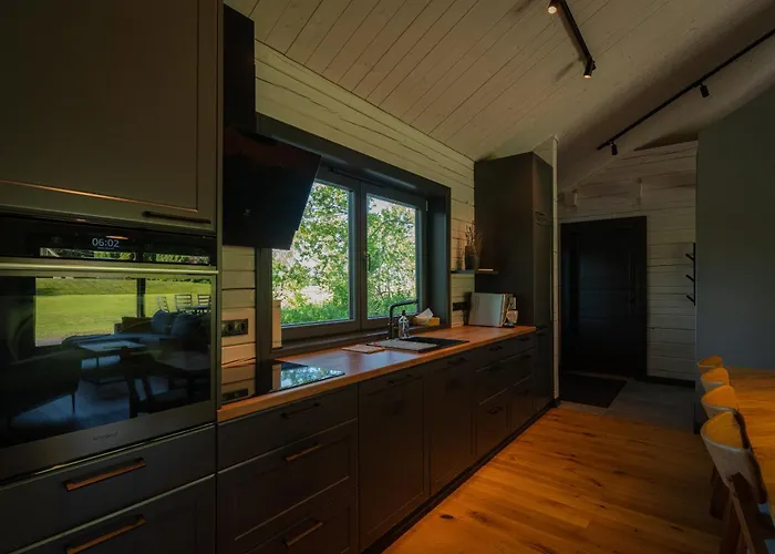 Metsa Puhkemaja بيت للعطل Tahkuranna